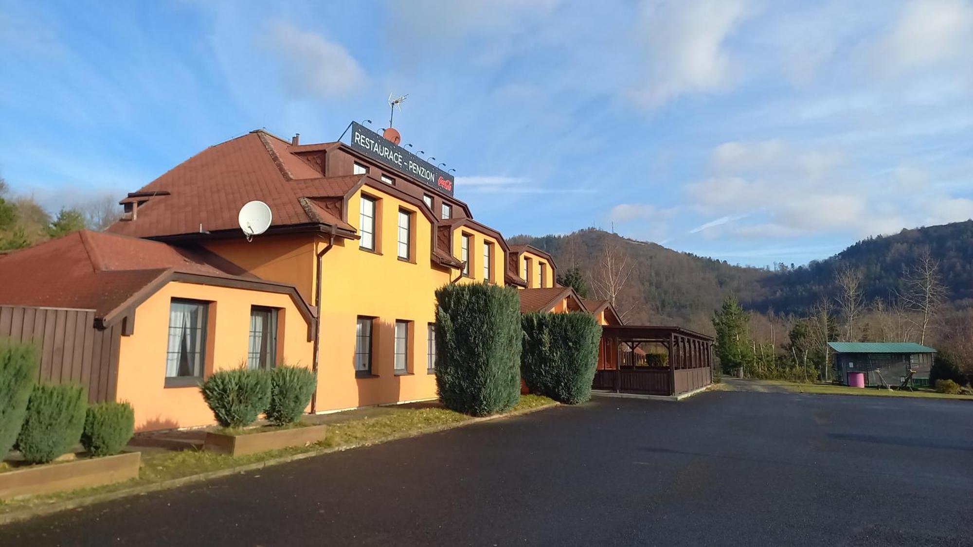 Formule Otel Perštejn Dış mekan fotoğraf