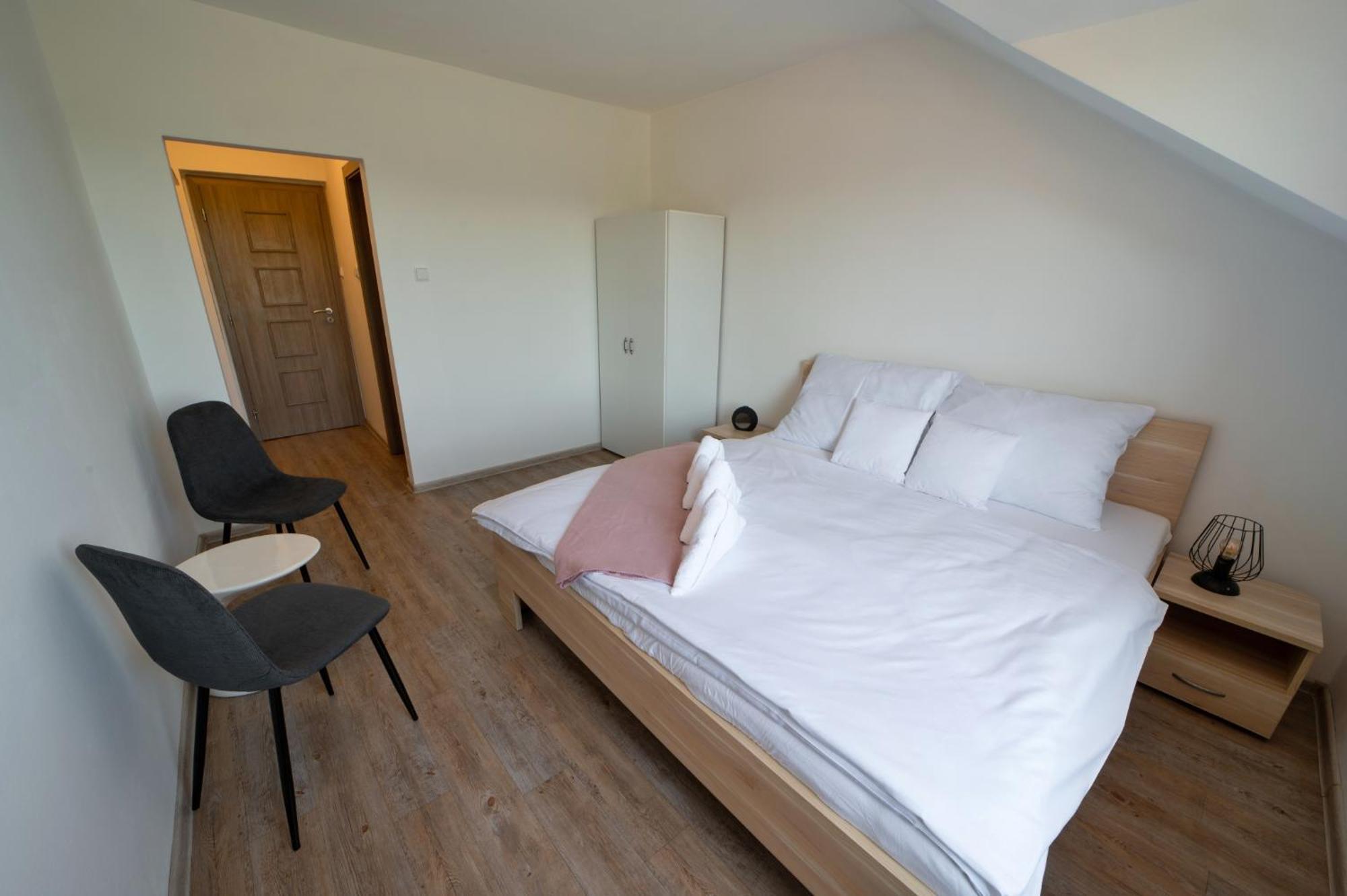 Formule Otel Perštejn Dış mekan fotoğraf